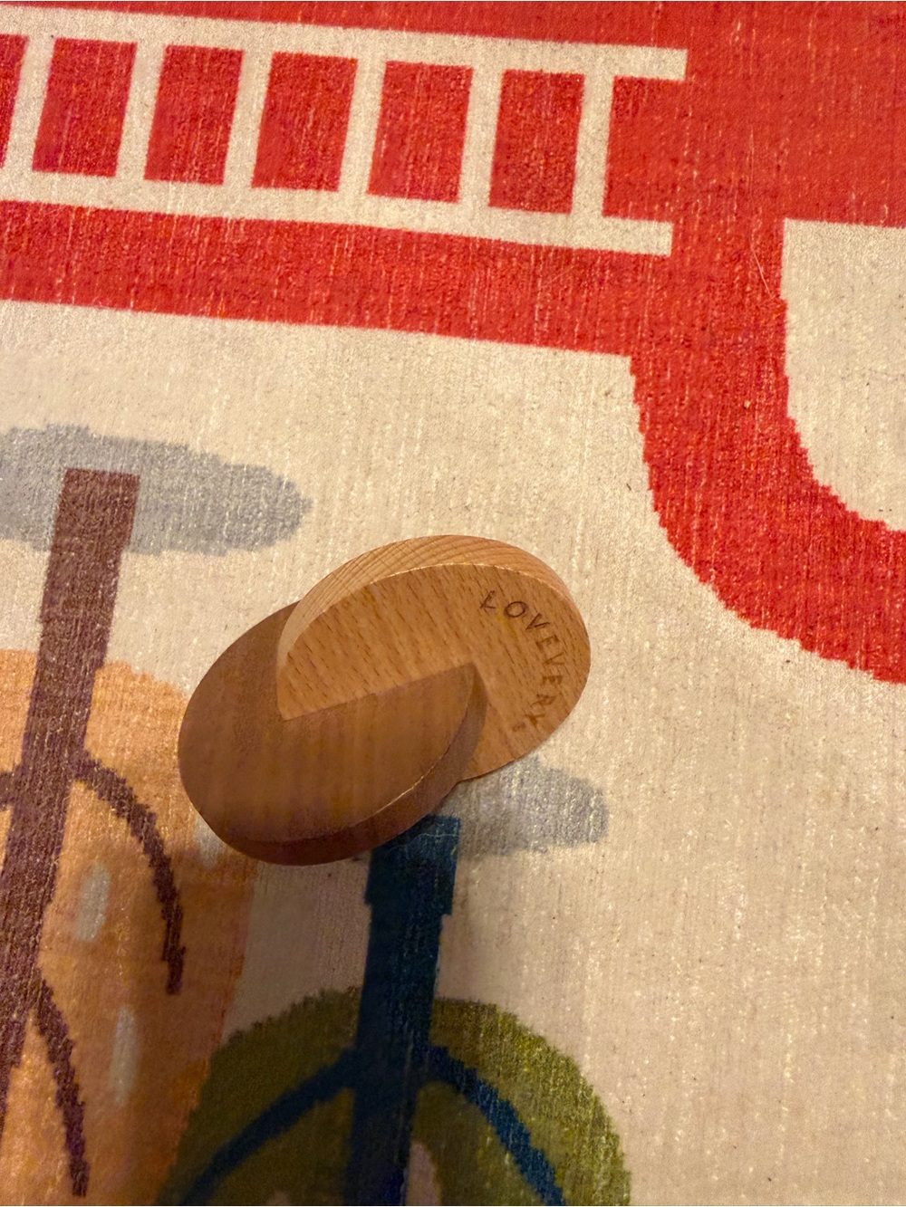 Lovevery hand to hand disc